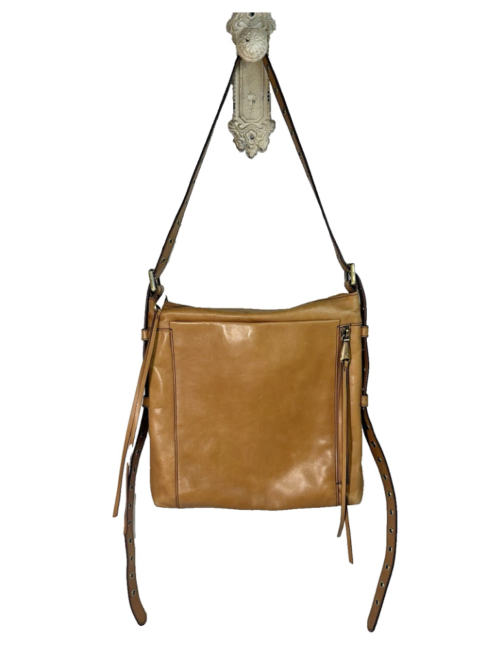 Hobo Treaty Crusade crossbody Tan Caramel